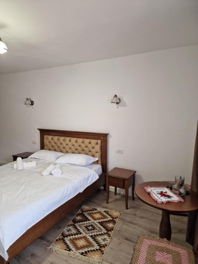 Homestay La Mona Birsana